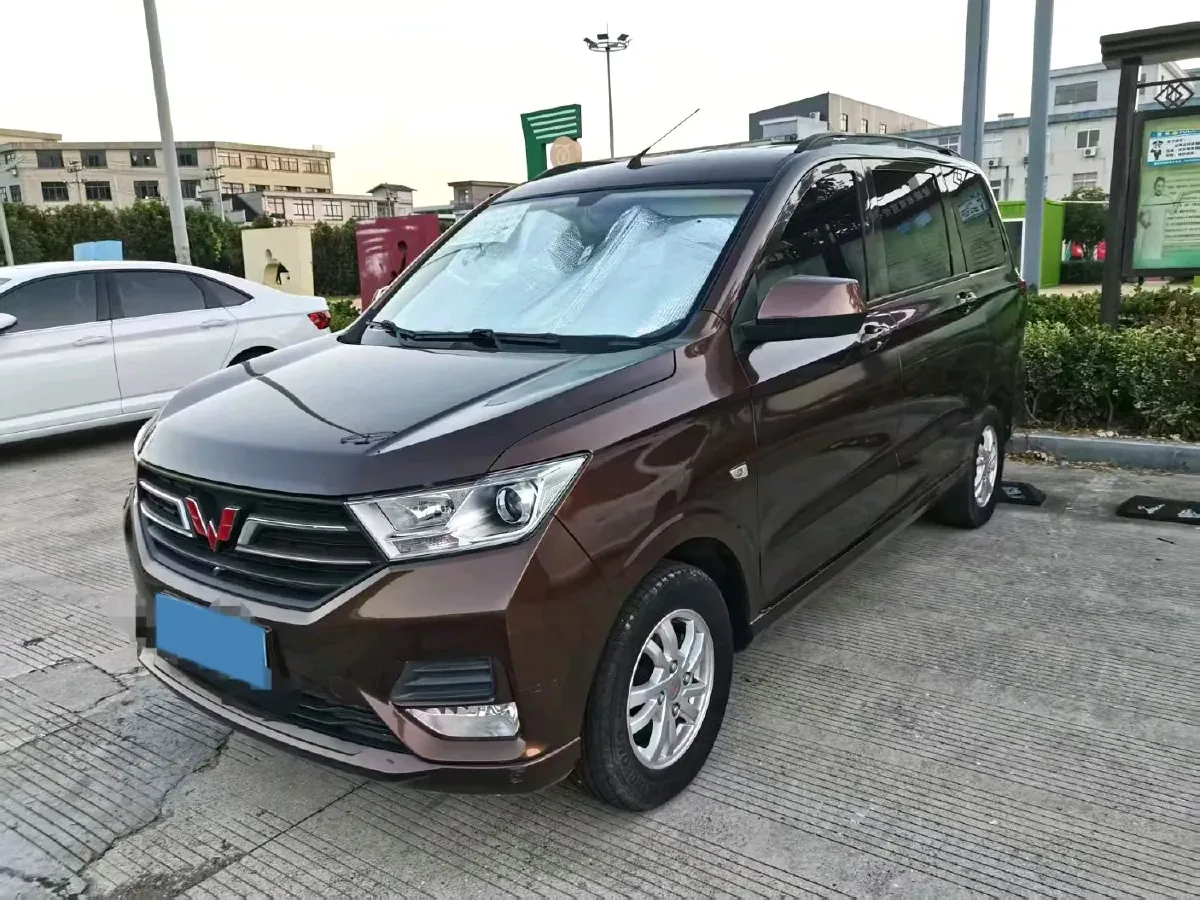 2021 WuLing HongGuang 1.5L 99HP L4 6MT,autocango,china used car exporter,china ev exporter,chinese used car exporter,chinese used ev exporter