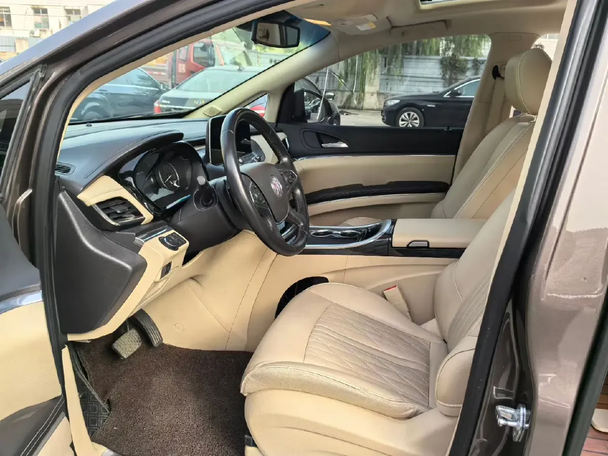 2023 Buick GL8 2.0T 237HP L4 9AT,autocango,china used car exporter,china ev exporter,chinese used car exporter,chinese used ev exporter