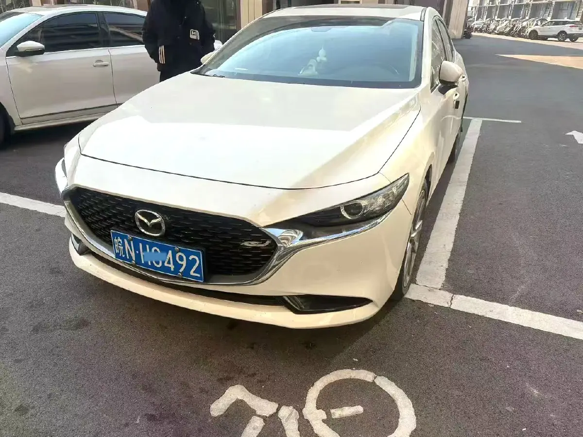 2021 Mazda 3 Axela 2.0L 158HP L4 6AT