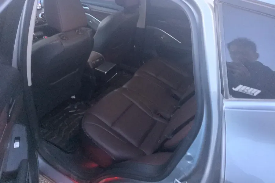 2021 WEY VV6 2.0T 227HP L4 7DCT,autocango,china used car exporter,china ev exporter,chinese used car exporter,chinese used ev exporter