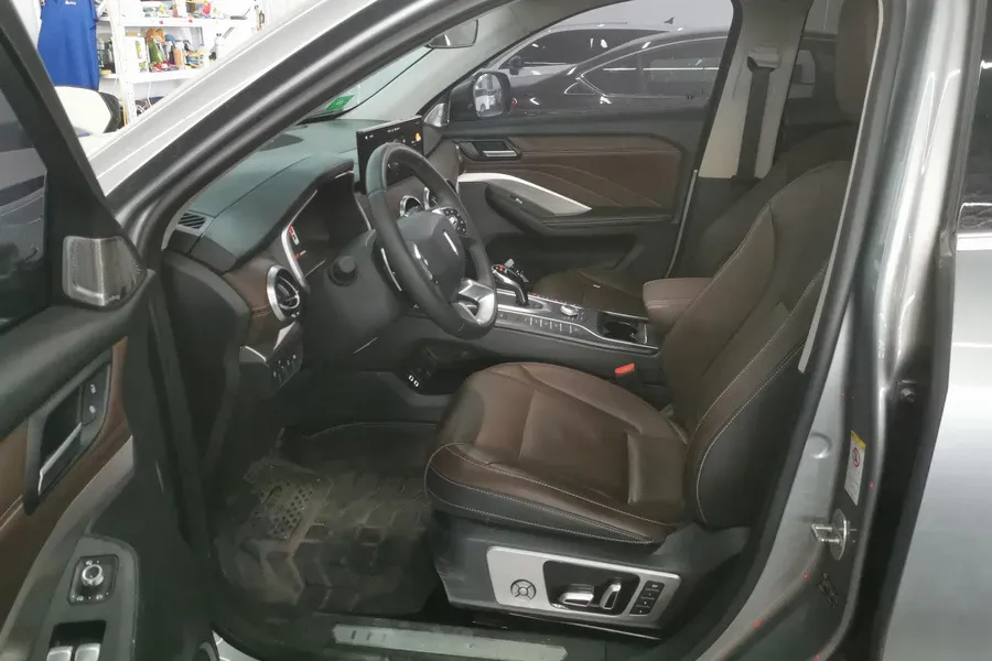 2021 WEY VV6 2.0T 227HP L4 7DCT,autocango,china used car exporter,china ev exporter,chinese used car exporter,chinese used ev exporter