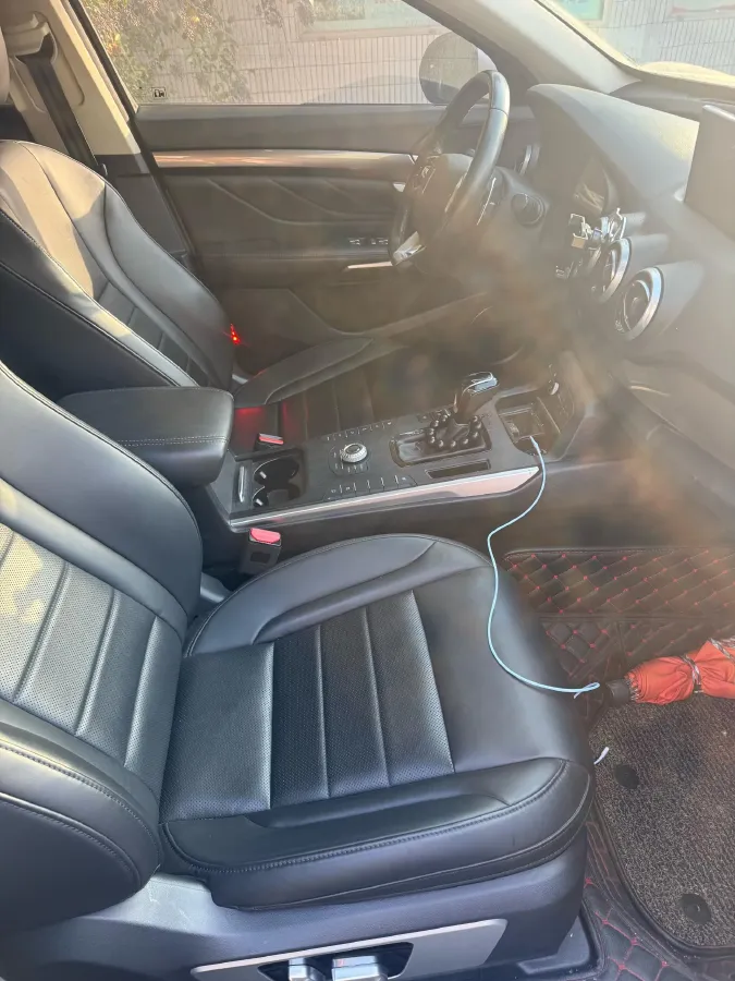 2017 WEY VV7 2.0T 234HP L4 7DCT,autocango,china used car exporter,china ev exporter,chinese used car exporter,chinese used ev exporter