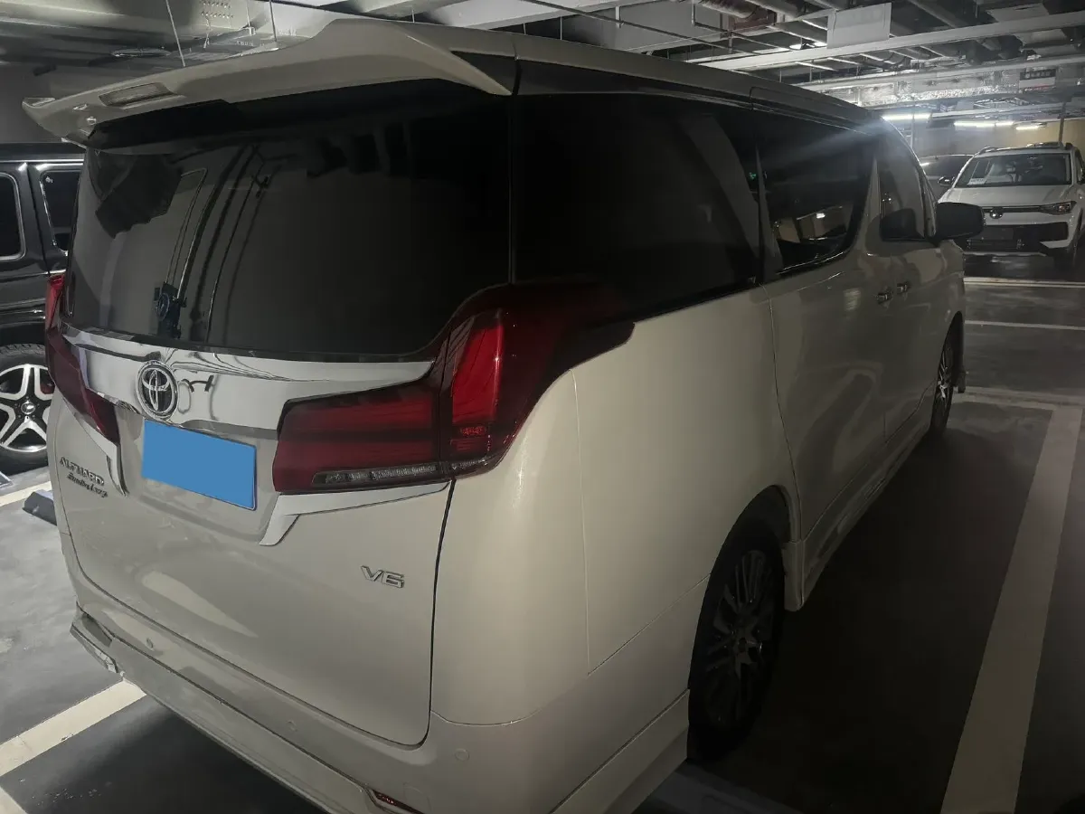 2015 Toyota Alphard 3.5L 275HP V6 6AT,autocango,china used car exporter,china ev exporter,chinese used car exporter,chinese used ev exporter