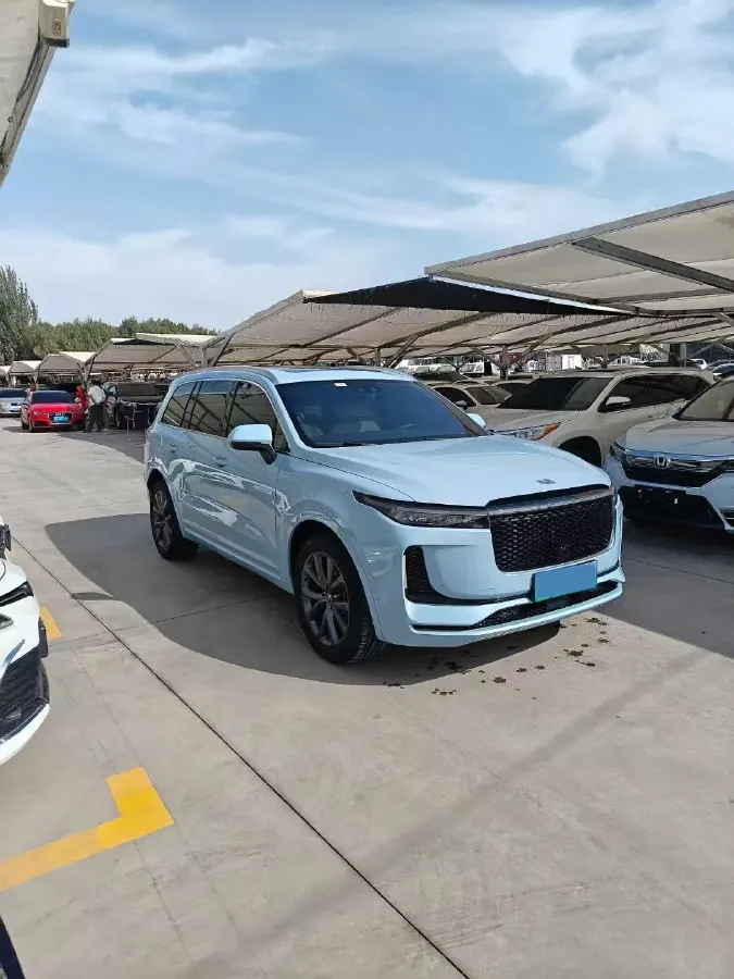 2020 Li ONE Range Extended 131HP REEV 40.5KWH,autocango,china used car exporter,china ev exporter,chinese used car exporter,chinese used ev exporter