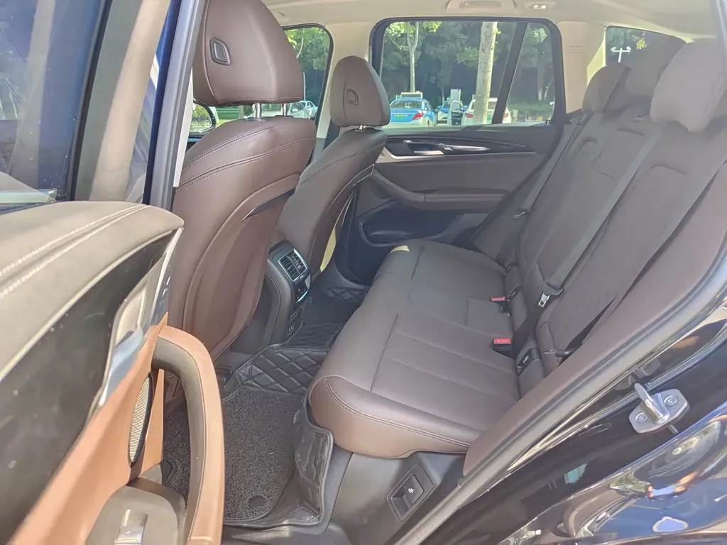 2022 BMW X3 2.0T 184HP L4 8AT,autocango,china used car exporter,china ev exporter,chinese used car exporter,chinese used ev exporter