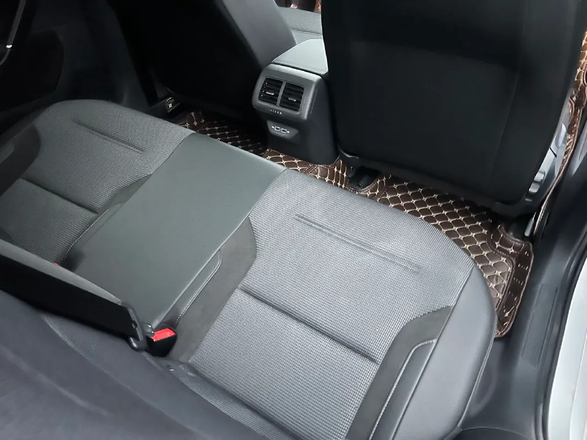 2019 Brilliance Auto V7 1.8T 231HP L4 7DCT,autocango,china used car exporter,china ev exporter,chinese used car exporter,chinese used ev exporter