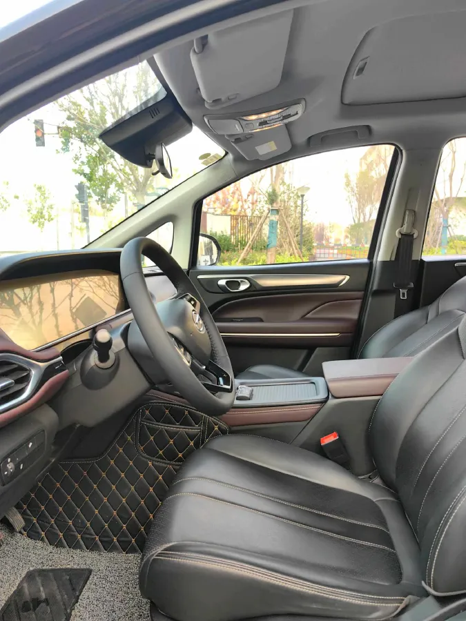 2021 GAC Trumpchi M6 1.5T 169HP L4 7DCT,autocango,china used car exporter,china ev exporter,chinese used car exporter,chinese used ev exporter