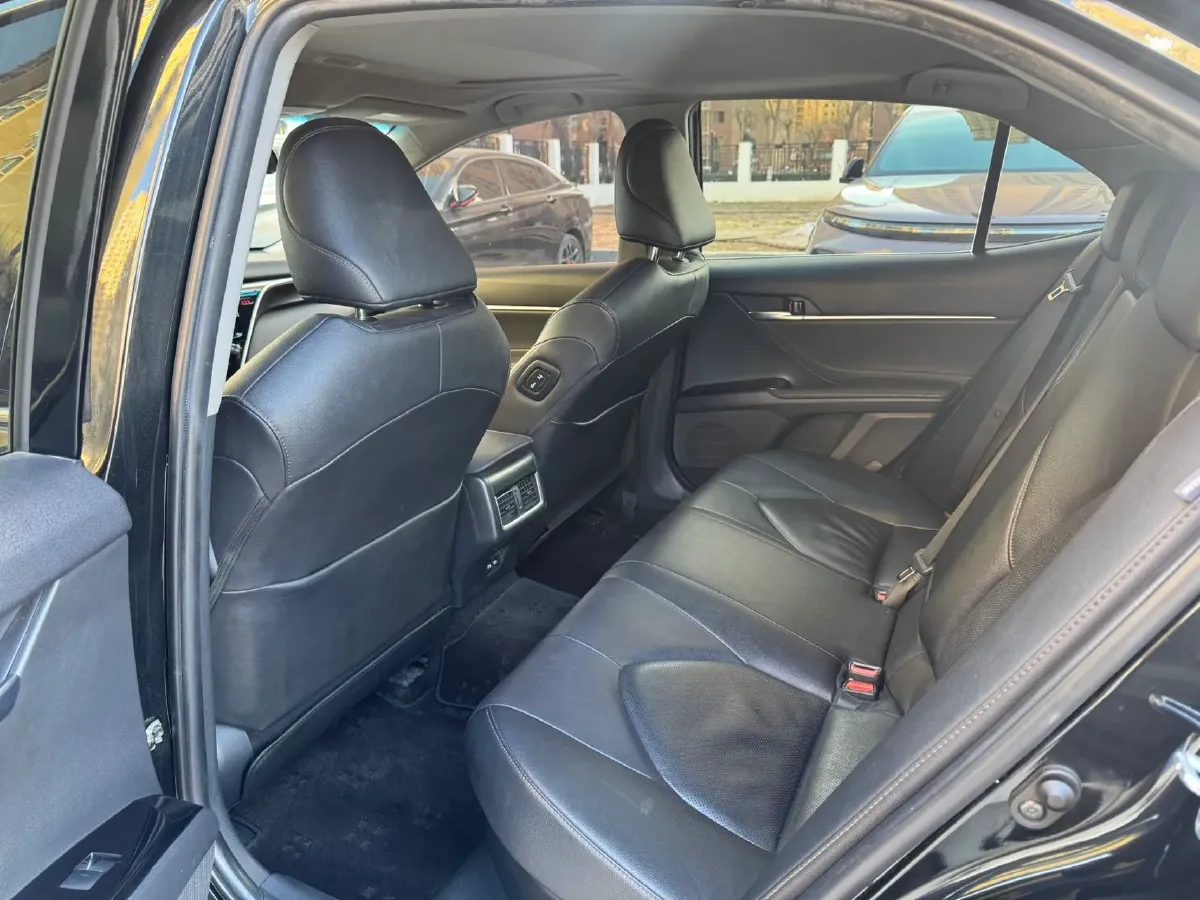 2021 Toyota Camry 2.5L 178HP L4 E-CVT Hybrid,autocango,china used car exporter,china ev exporter,chinese used car exporter,chinese used ev exporter