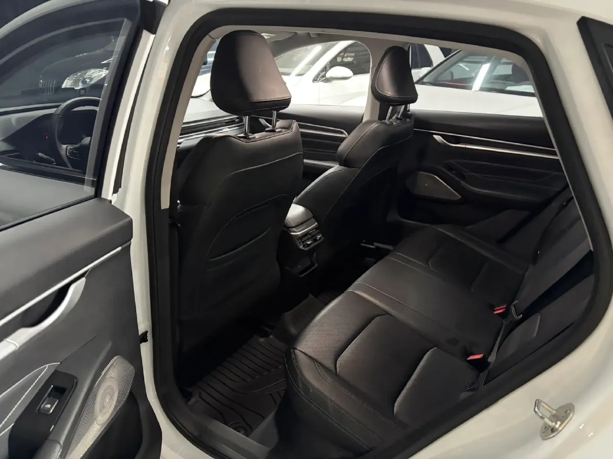 2023 Geely Emgrand 1.5L 127HP L4 CVT,autocango,china used car exporter,china ev exporter,chinese used car exporter,chinese used ev exporter