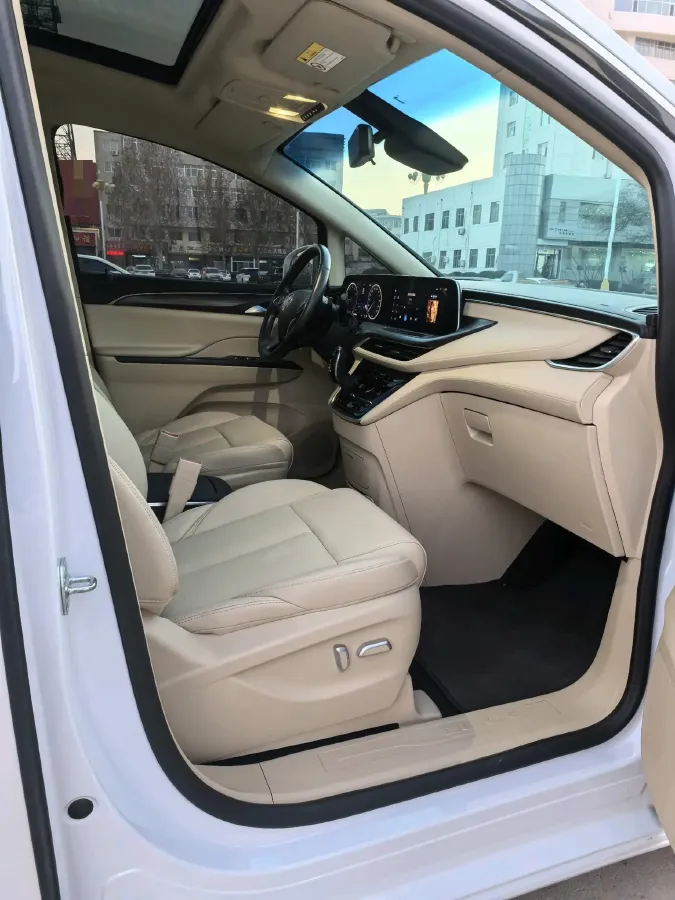 2023 Buick GL8 2.0T 237HP L4 9AT,autocango,china used car exporter,china ev exporter,chinese used car exporter,chinese used ev exporter