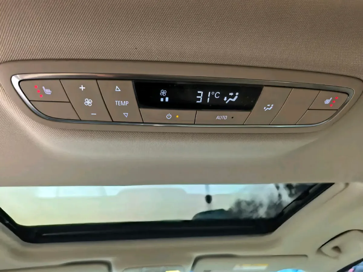 2023 Buick GL8 2.0T 237HP L4 9AT,autocango,china used car exporter,china ev exporter,chinese used car exporter,chinese used ev exporter