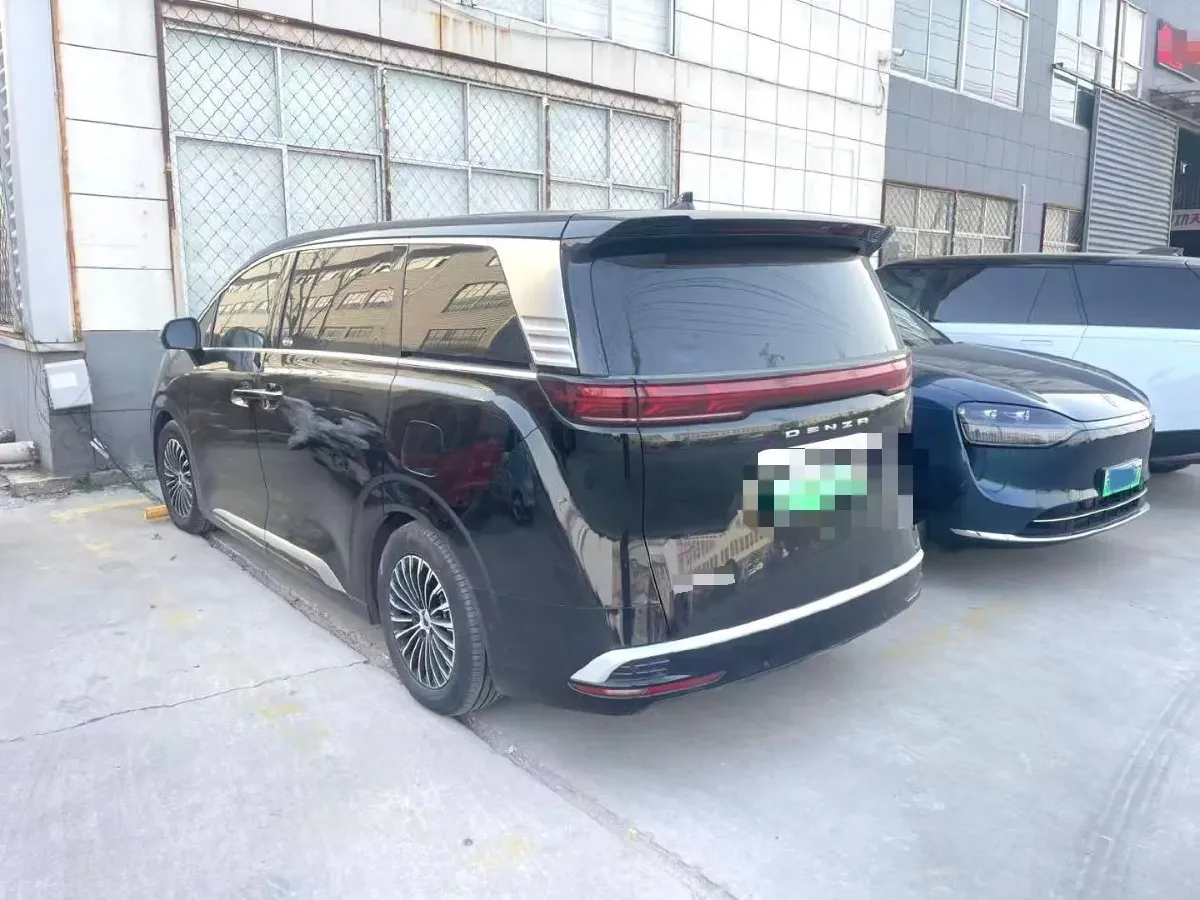 2024 Denza D9 1.5T 139HP L4 E-CVT PHEV 40KWH,autocango,china used car exporter,china ev exporter,chinese used car exporter,chinese used ev exporter