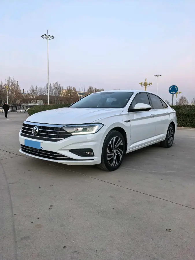 2022 Volkswagen Sagitar 1.4T 150HP L4 7DCT