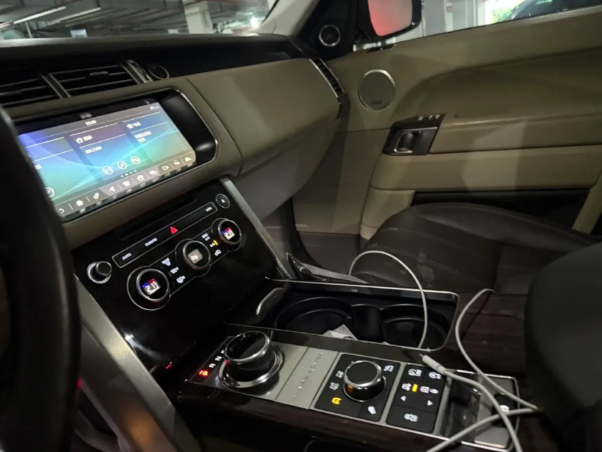 2017 Land Rover Range Rover 3.0T 381HP V6 8AT,autocango,china used car exporter,china ev exporter,chinese used car exporter,chinese used ev exporter