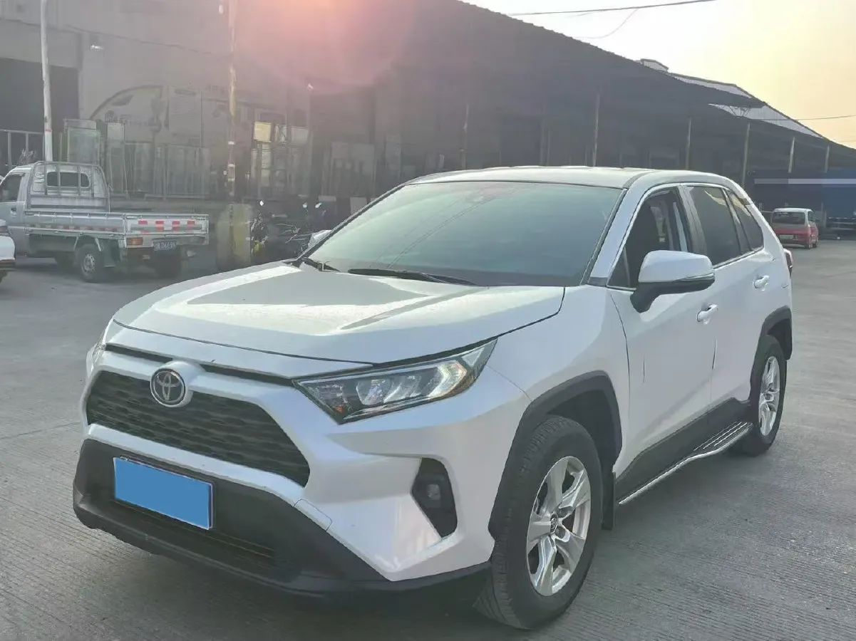 2023 Toyota RAV4 2.0L 171HP L4 CVT,autocango,china used car exporter,china ev exporter,chinese used car exporter,chinese used ev exporter