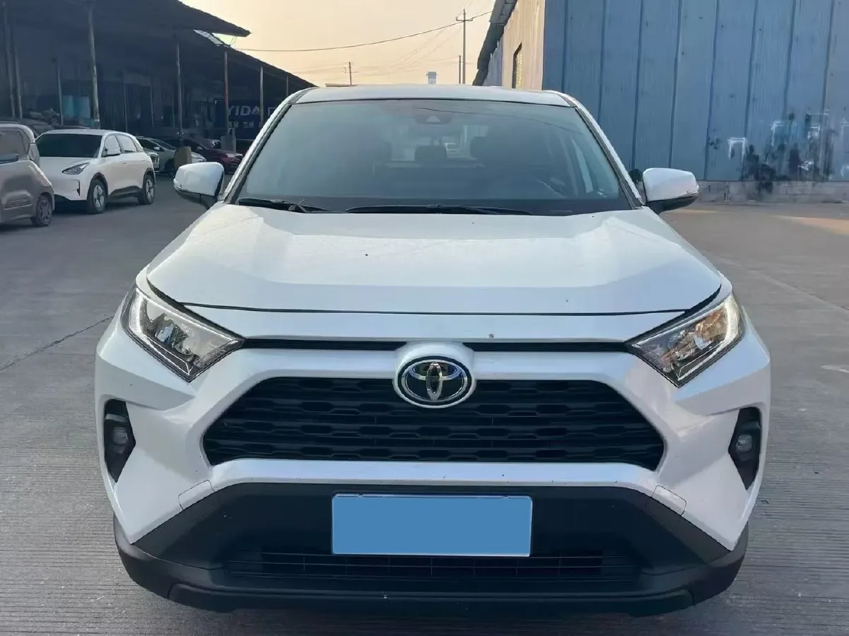 2023 Toyota RAV4 2.0L 171HP L4 CVT,autocango,china used car exporter,china ev exporter,chinese used car exporter,chinese used ev exporter