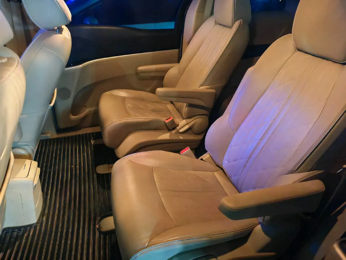 2022 Buick GL8 2.0T 237HP L4 9AT,autocango,china used car exporter,china ev exporter,chinese used car exporter,chinese used ev exporter