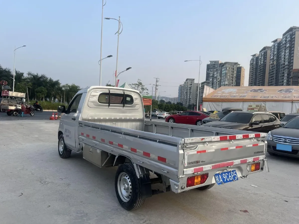 2021 NLM Motor QiTeng N30 1.25L 91HP L4 5MT,autocango,china used car exporter,china ev exporter,chinese used car exporter,chinese used ev exporter