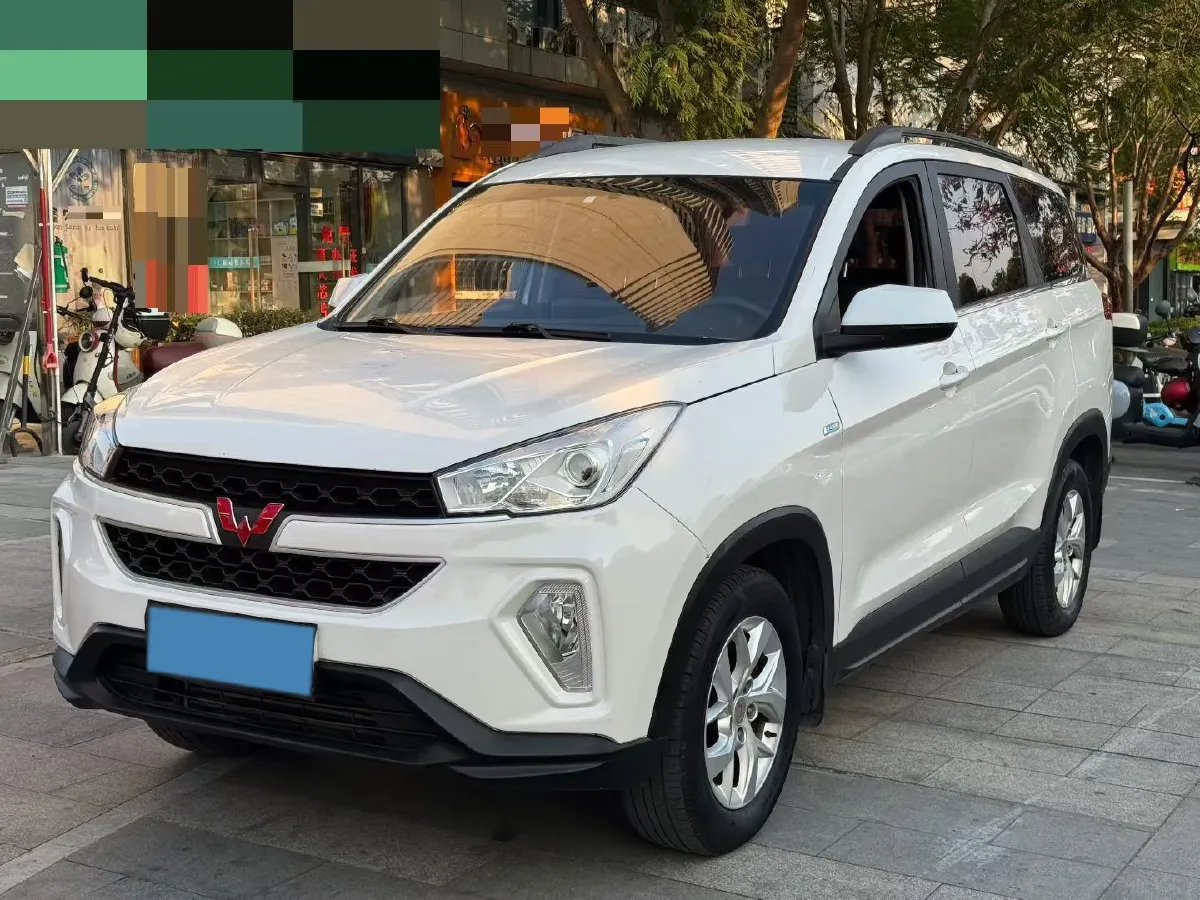 2019 WuLing HongGuang S3 1.5T 147HP L4 6MT,autocango,china used car exporter,china ev exporter,chinese used car exporter,chinese used ev exporter