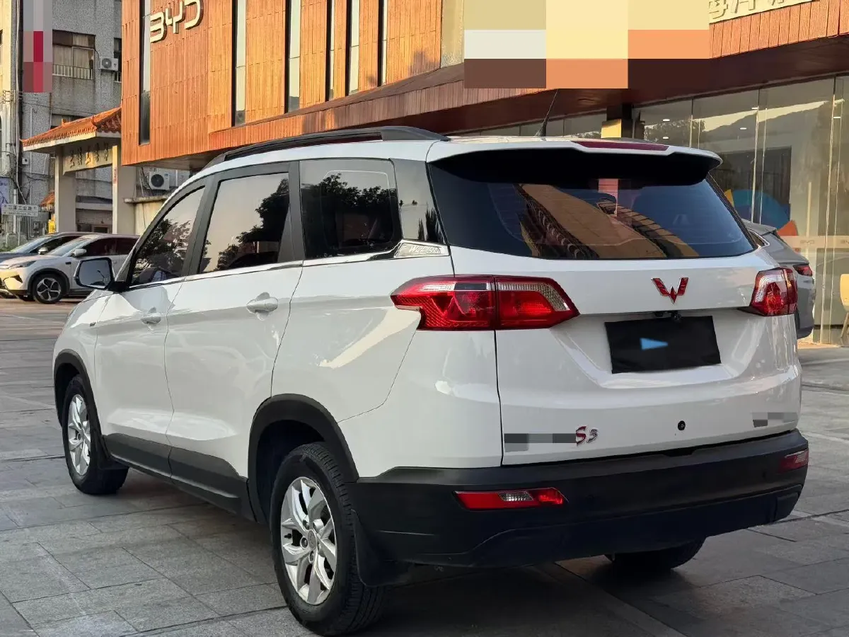 2019 WuLing HongGuang S3 1.5T 147HP L4 6MT,autocango,china used car exporter,china ev exporter,chinese used car exporter,chinese used ev exporter