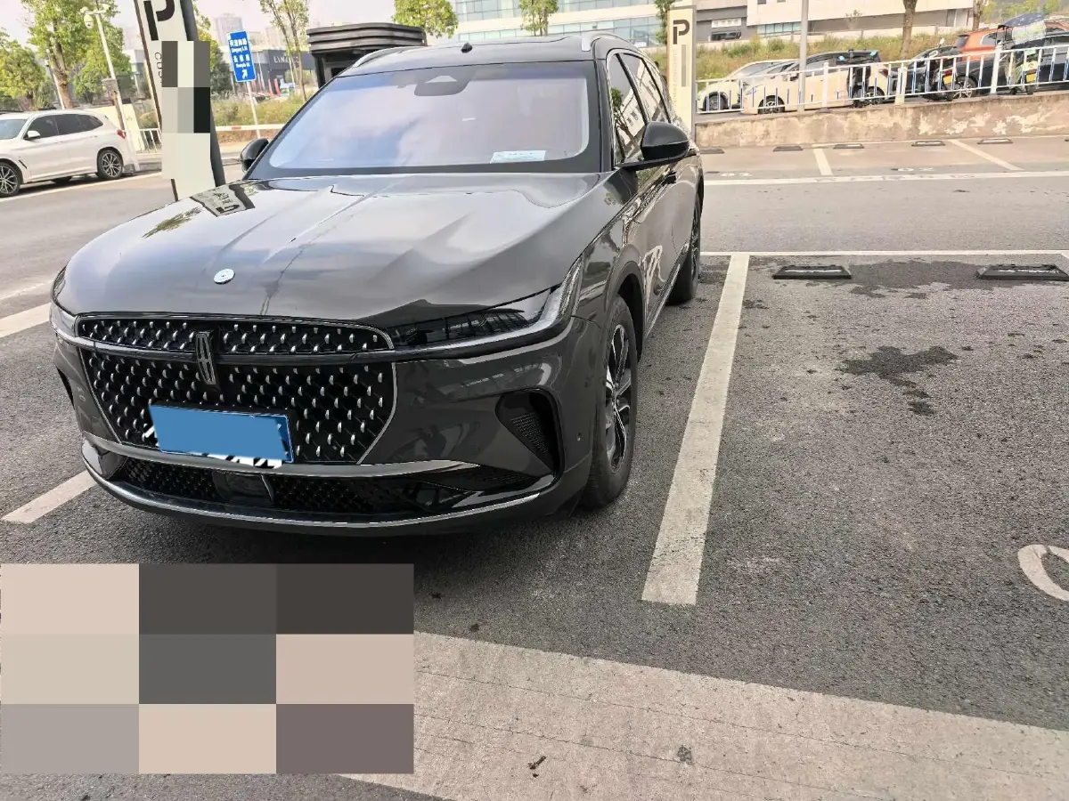 2023 Lincoln Nautilus 2.0T 261HP L4 8AT