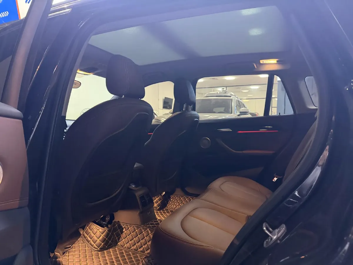 2021 BMW X1 2.0T 192HP L4 7DCT,autocango,china used car exporter,china ev exporter,chinese used car exporter,chinese used ev exporter