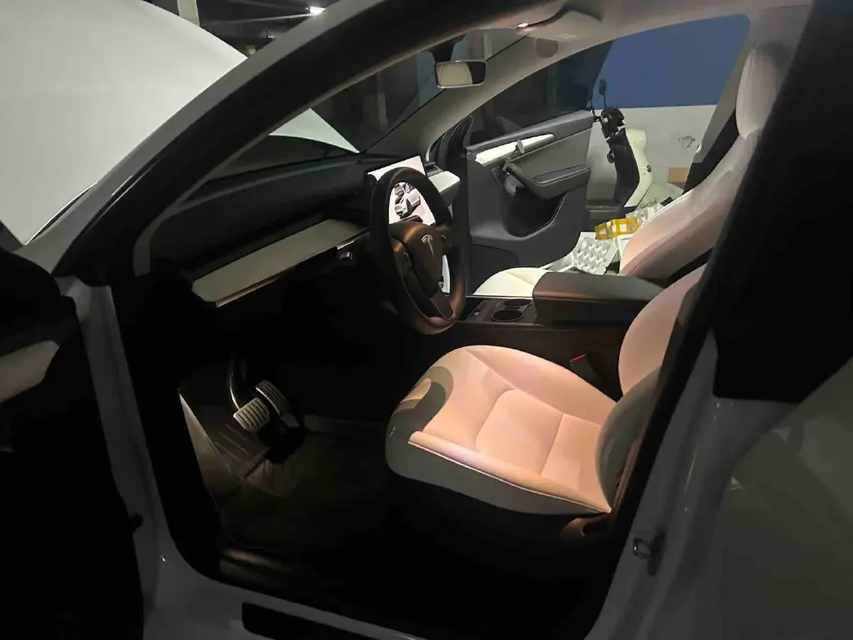 2022 BMW 3 Series 2.0T 184HP L4 8AT,autocango,china used car exporter,china ev exporter,chinese used car exporter,chinese used ev exporter