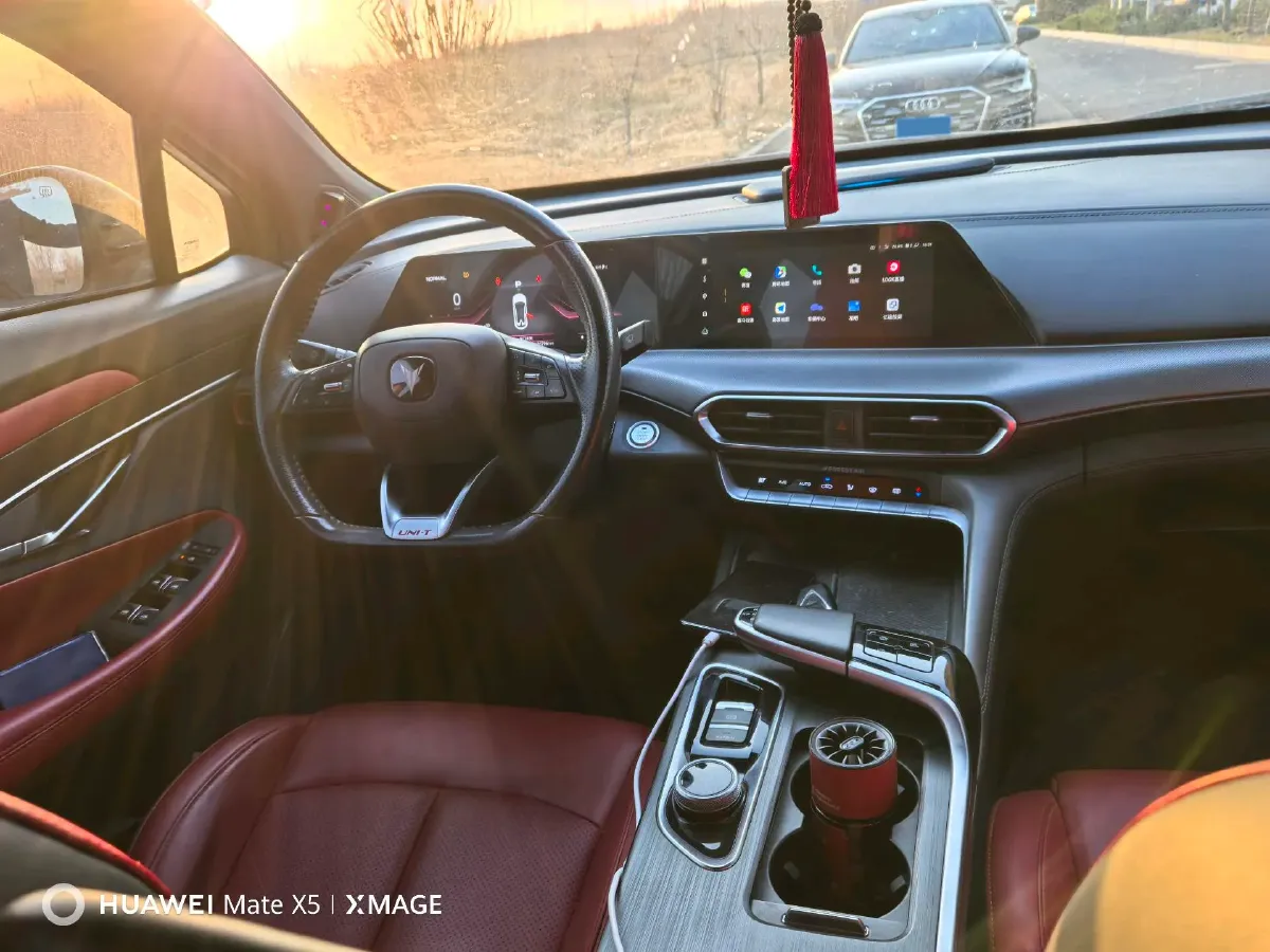 2020 ChangAn UNI-T 1.5T 180HP L4 7DCT,autocango,china used car exporter,china ev exporter,chinese used car exporter,chinese used ev exporter