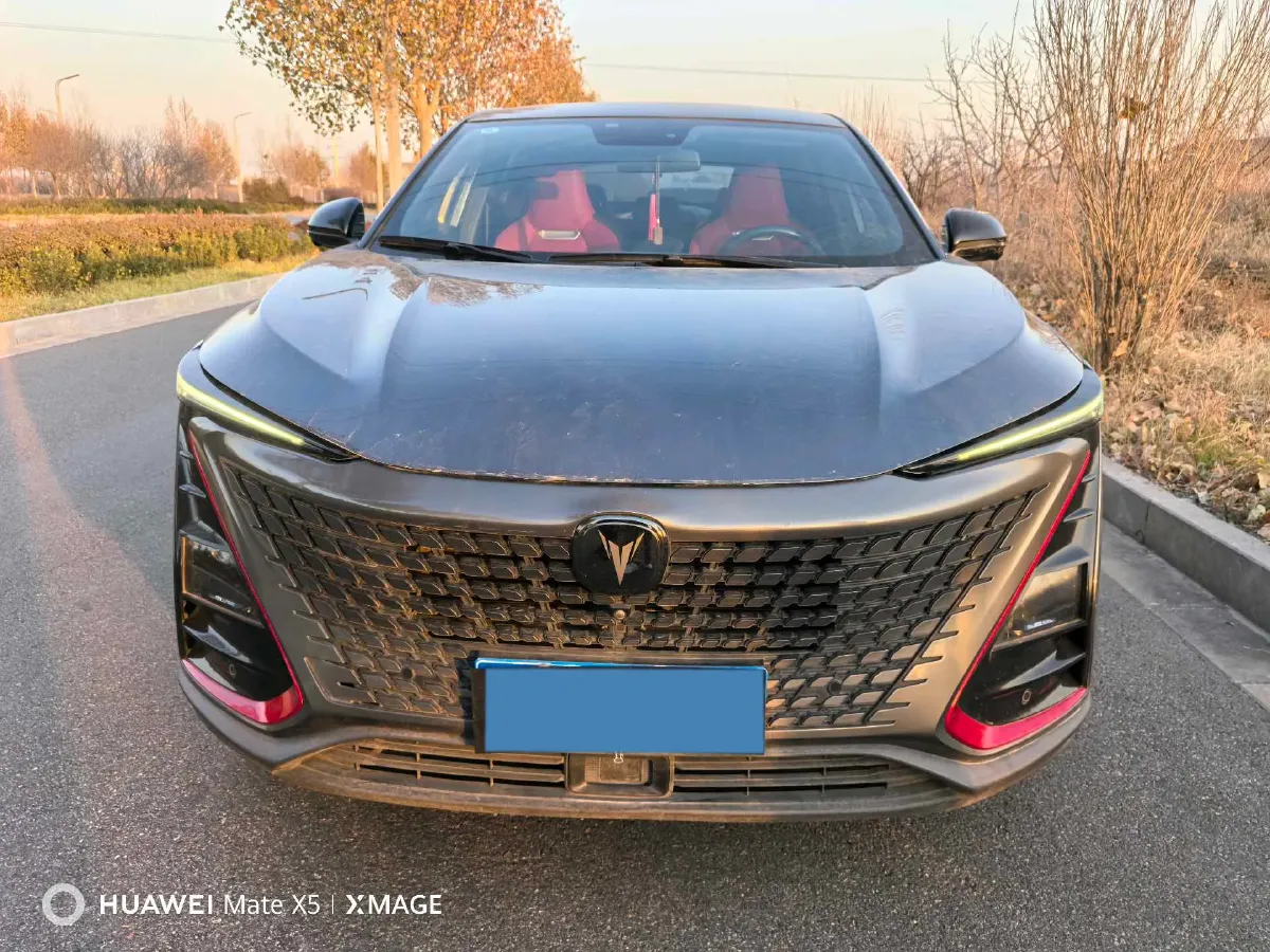 2020 ChangAn UNI-T 1.5T 180HP L4 7DCT,autocango,china used car exporter,china ev exporter,chinese used car exporter,chinese used ev exporter