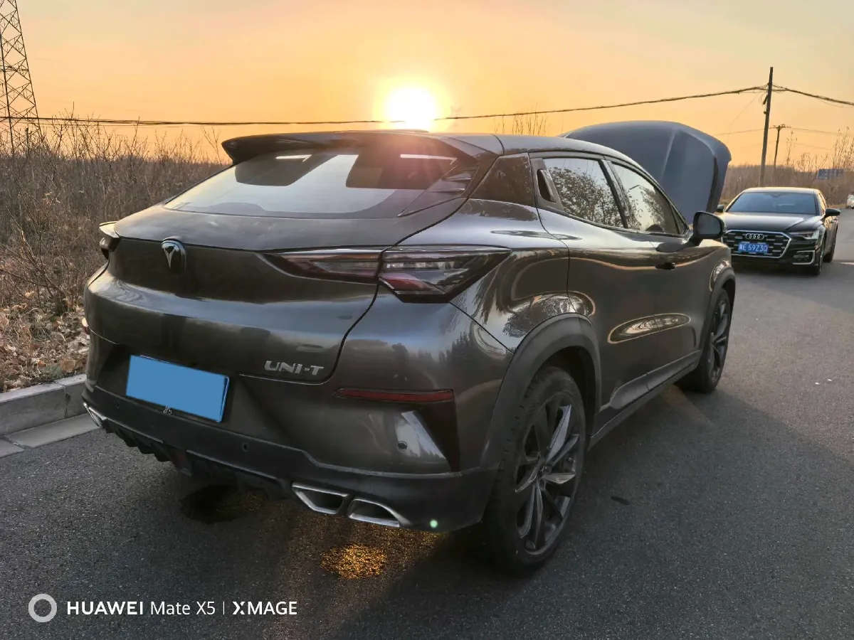 2020 ChangAn UNI-T 1.5T 180HP L4 7DCT,autocango,china used car exporter,china ev exporter,chinese used car exporter,chinese used ev exporter