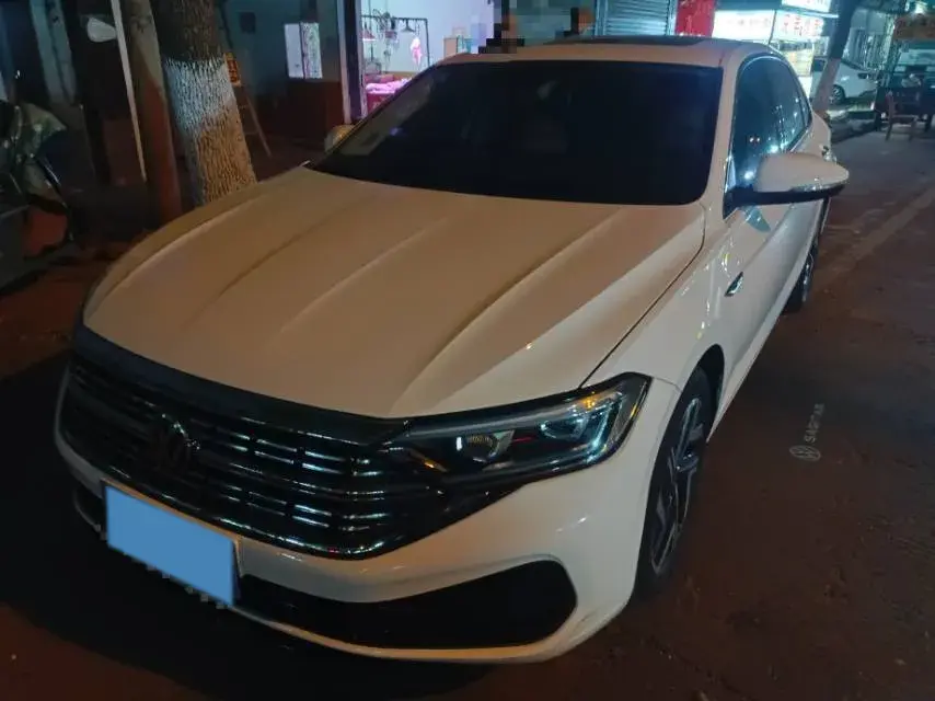 2023 Volkswagen Sagitar 1.5T 160HP L4 7DCT