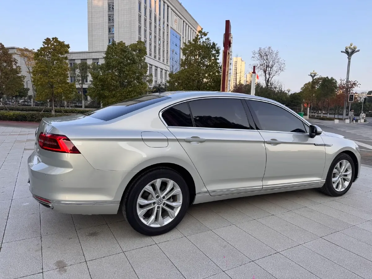 2019 Volkswagen Tayron 2.0T 186HP L4 7DCT,autocango,china used car exporter,china ev exporter,chinese used car exporter,chinese used ev exporter