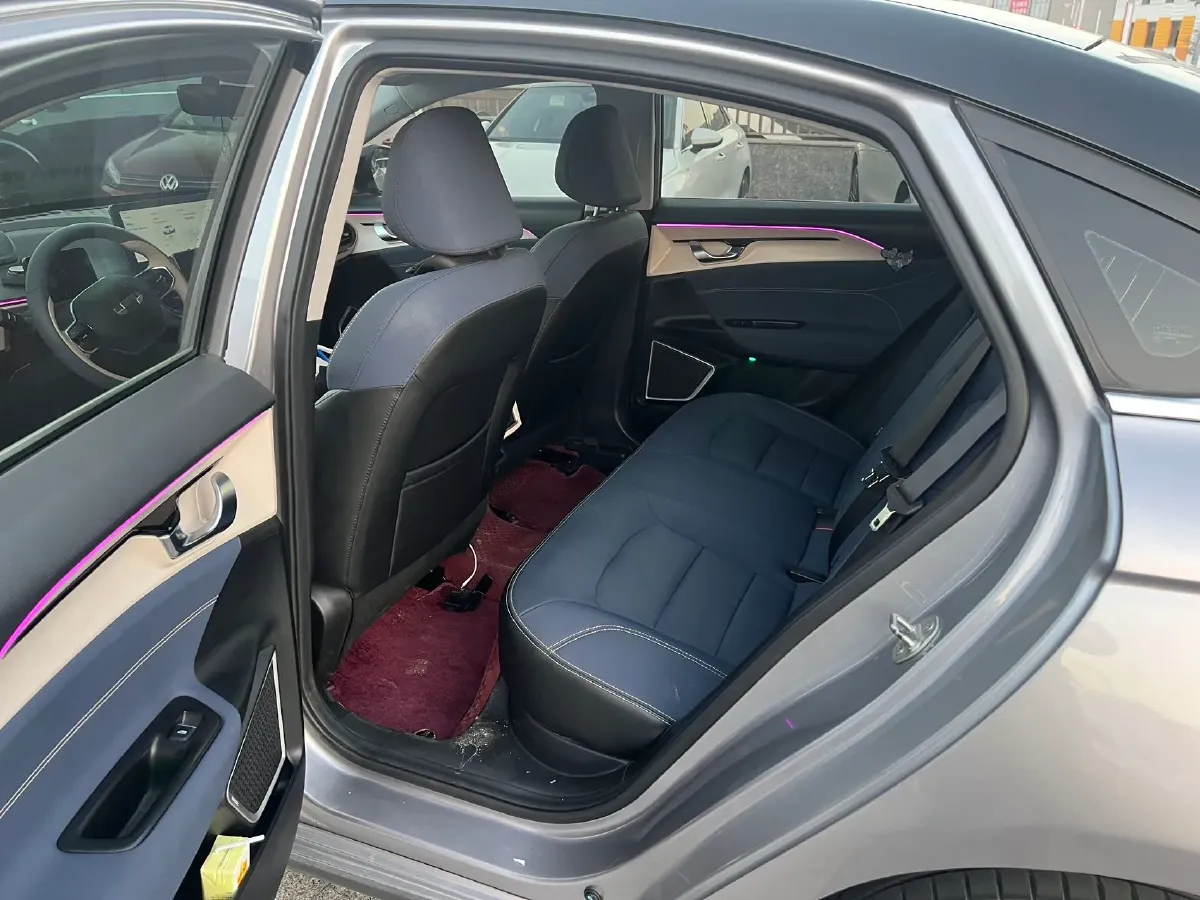 2022 Roewe Whale 2.0T 231HP L4 8AT,autocango,china used car exporter,china ev exporter,chinese used car exporter,chinese used ev exporter