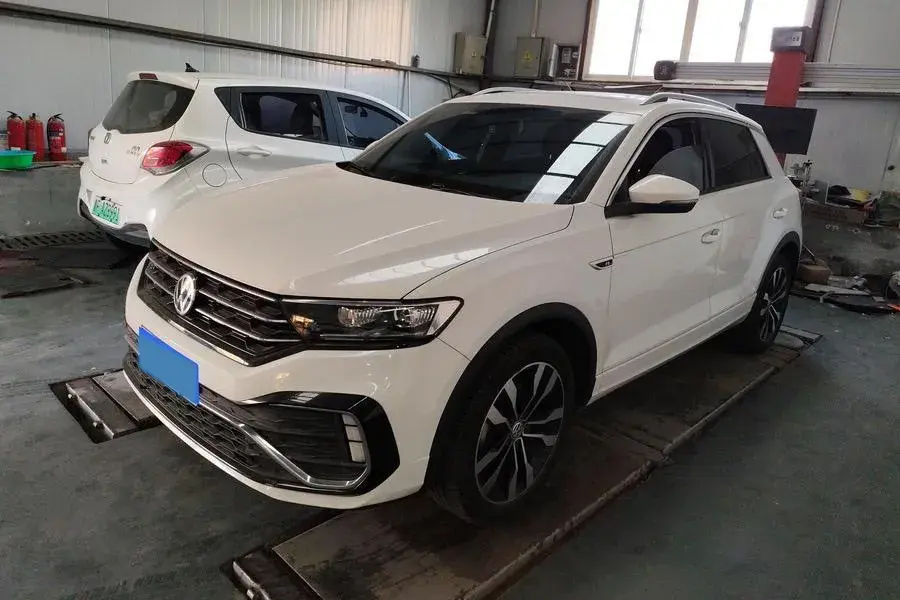 2020 Volkswagen T-Roc 1.4T 150HP L4 7DCT