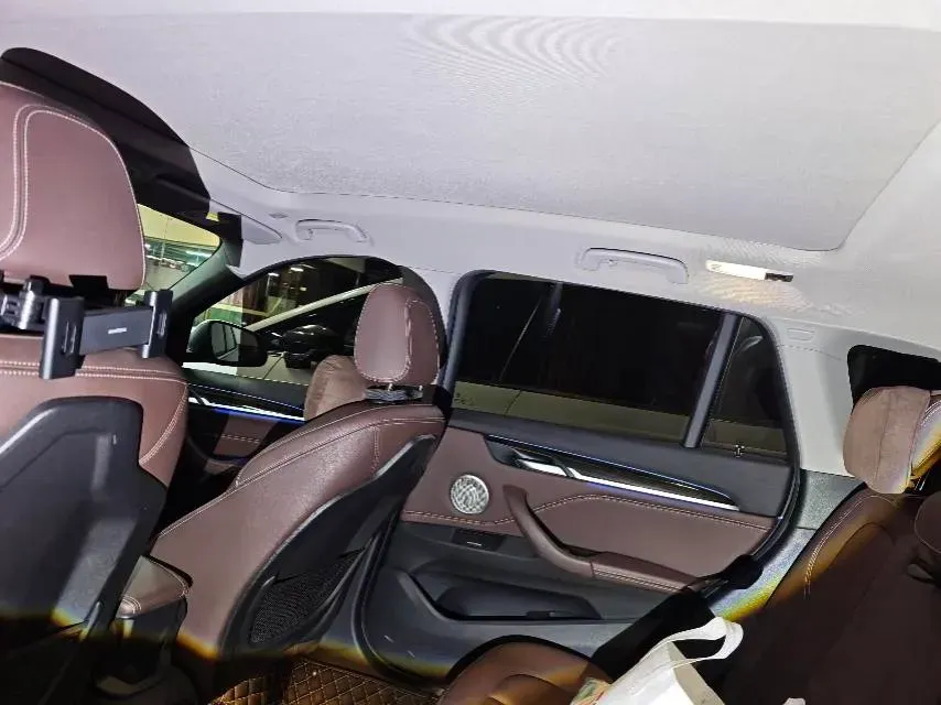 2021 BMW X1 2.0T 192HP L4 8AT,autocango,china used car exporter,china ev exporter,chinese used car exporter,chinese used ev exporter