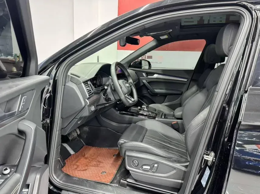 2023 Audi Q5L 2.0T 190HP L4 7DCT,autocango,china used car exporter,china ev exporter,chinese used car exporter,chinese used ev exporter