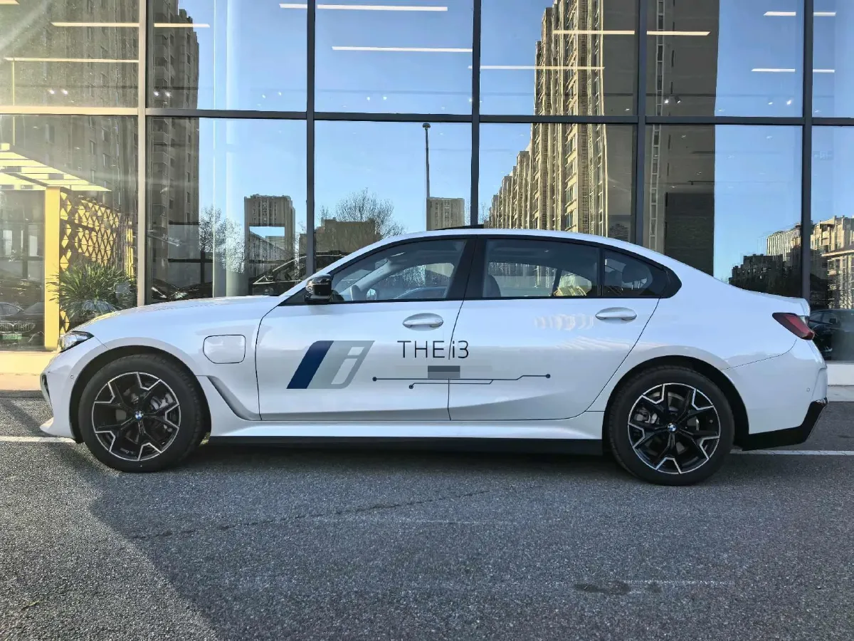 2025 BMW i3 BEV 79.05KWH,autocango,china used car exporter,china ev exporter,chinese used car exporter,chinese used ev exporter