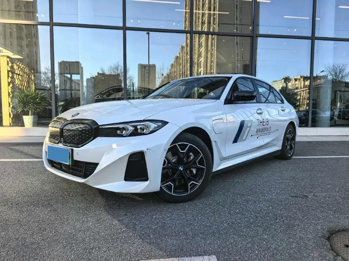 2025 BMW i3 BEV 79.05KWH