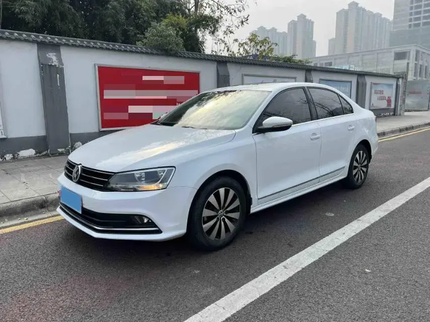 2018 Volkswagen Sagitar 1.2T 110HP L4 7DCT