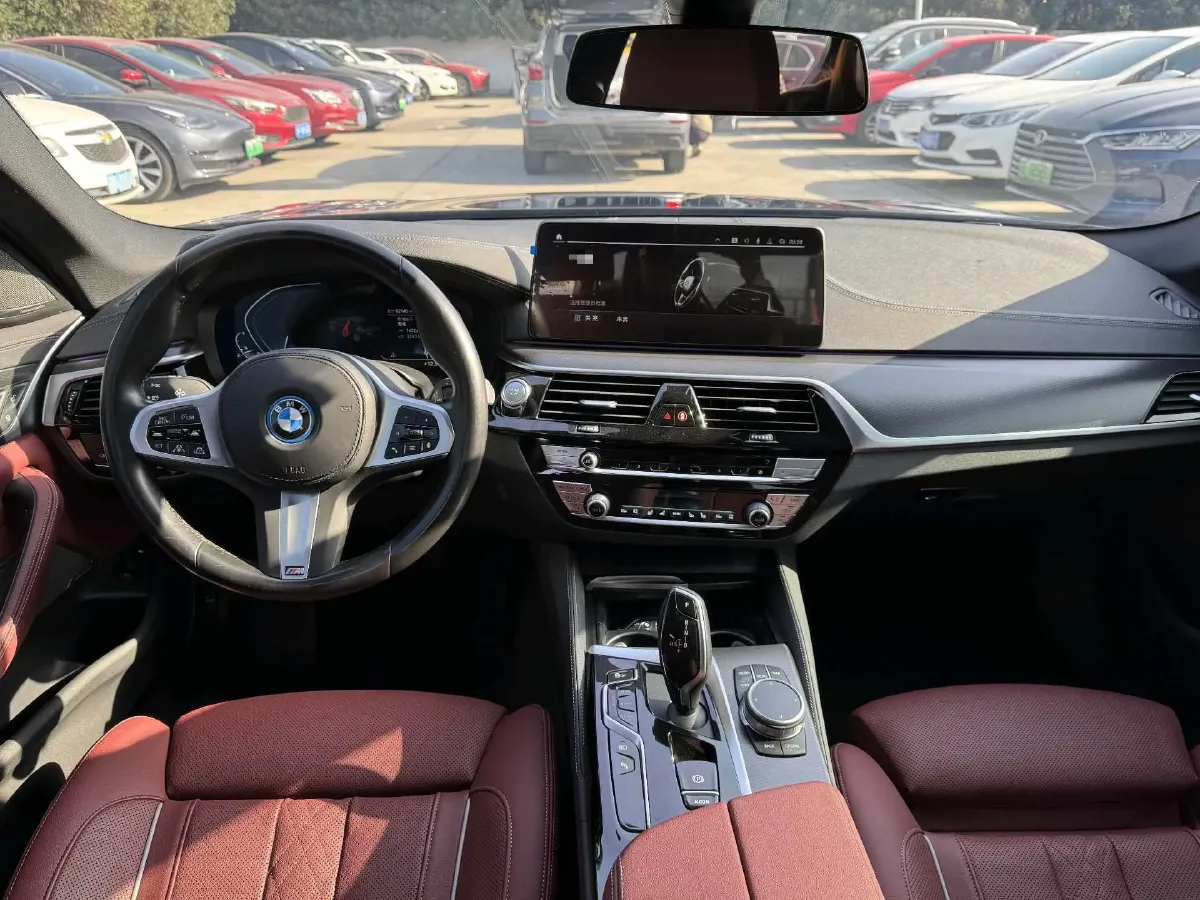 2022 BMW 5 Series 2.0T 184HP L4 8AT PHEV 17.7KWH,autocango,china used car exporter,china ev exporter,chinese used car exporter,chinese used ev exporter