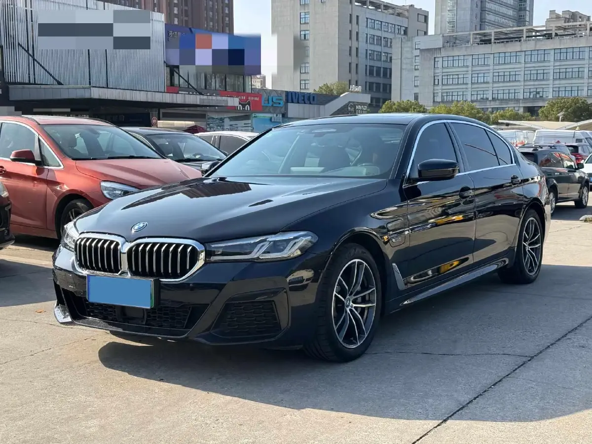 2022 BMW 5 Series 2.0T 184HP L4 8AT PHEV 17.7KWH