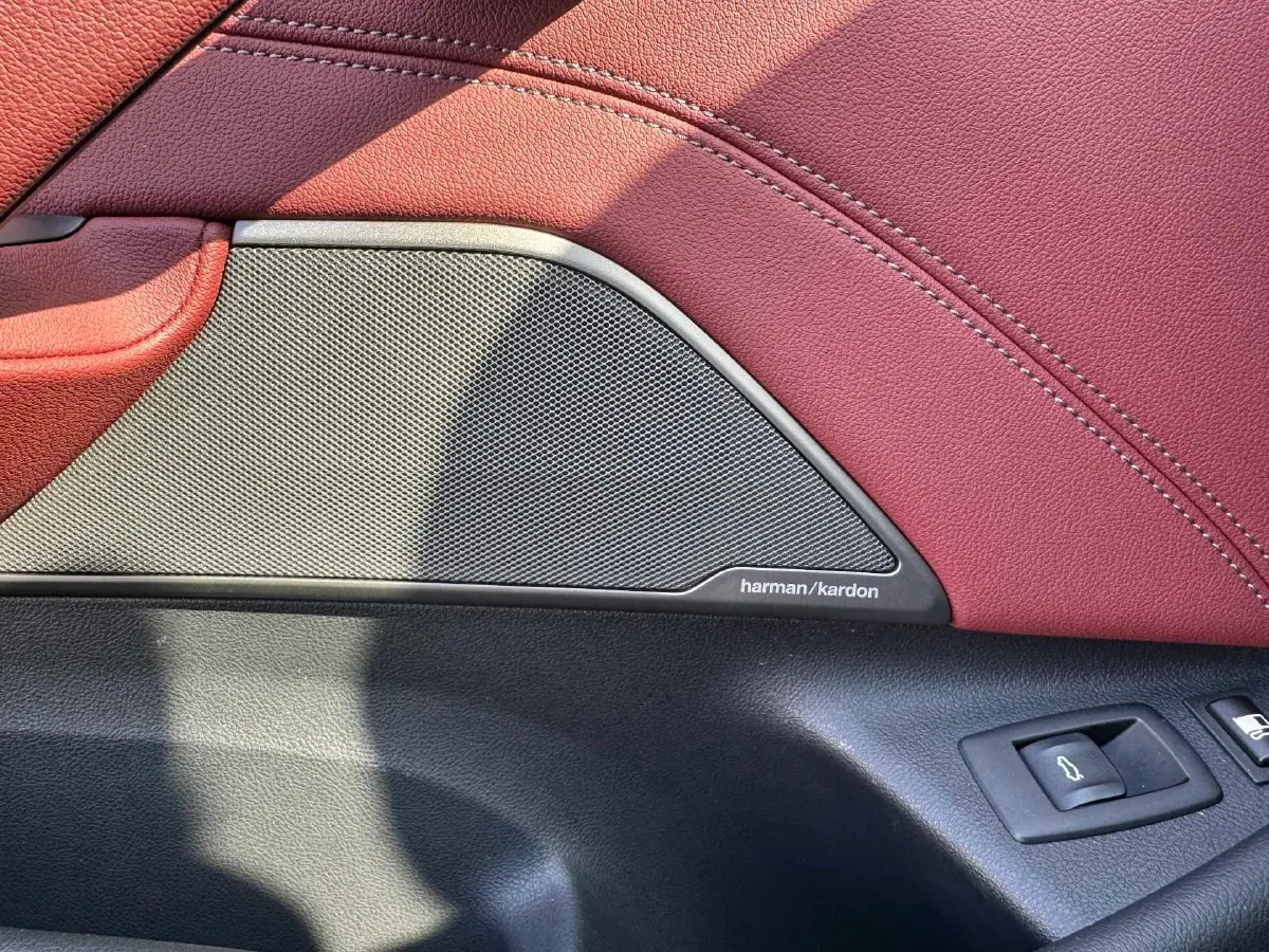 2022 BMW 5 Series 2.0T 184HP L4 8AT PHEV 17.7KWH,autocango,china used car exporter,china ev exporter,chinese used car exporter,chinese used ev exporter