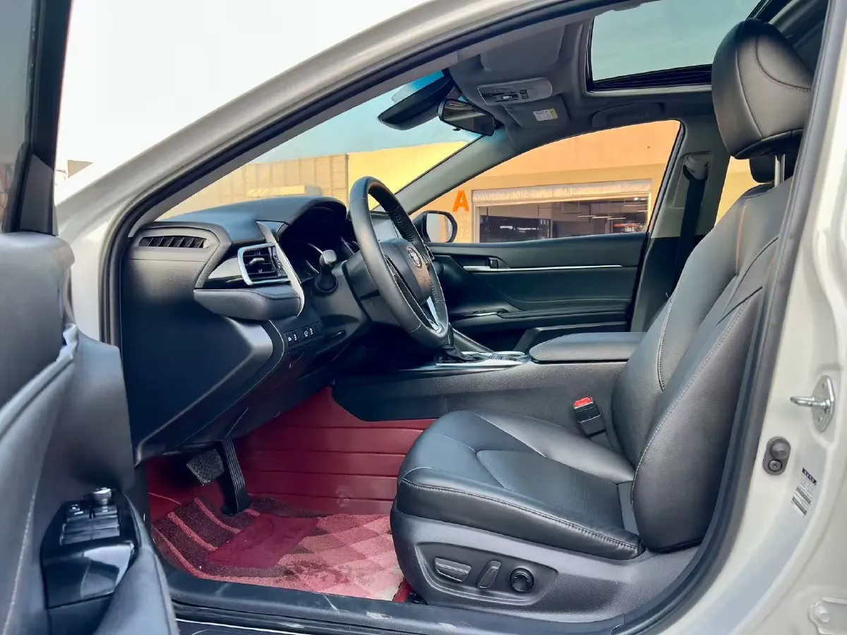 2023 Toyota Camry 2.5L 178HP L4 E-CVT Hybrid,autocango,china used car exporter,china ev exporter,chinese used car exporter,chinese used ev exporter