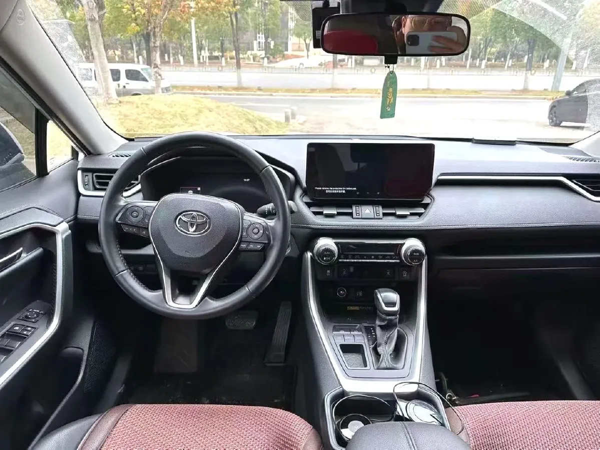 2024 Toyota RAV4 2.0L 171HP L4 CVT,autocango,china used car exporter,china ev exporter,chinese used car exporter,chinese used ev exporter