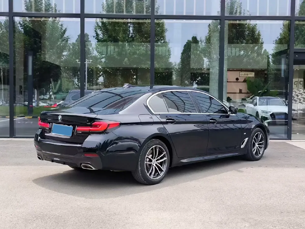 2022 BMW 5 Series 2.0T 184HP L4 8AT,autocango,china used car exporter,china ev exporter,chinese used car exporter,chinese used ev exporter