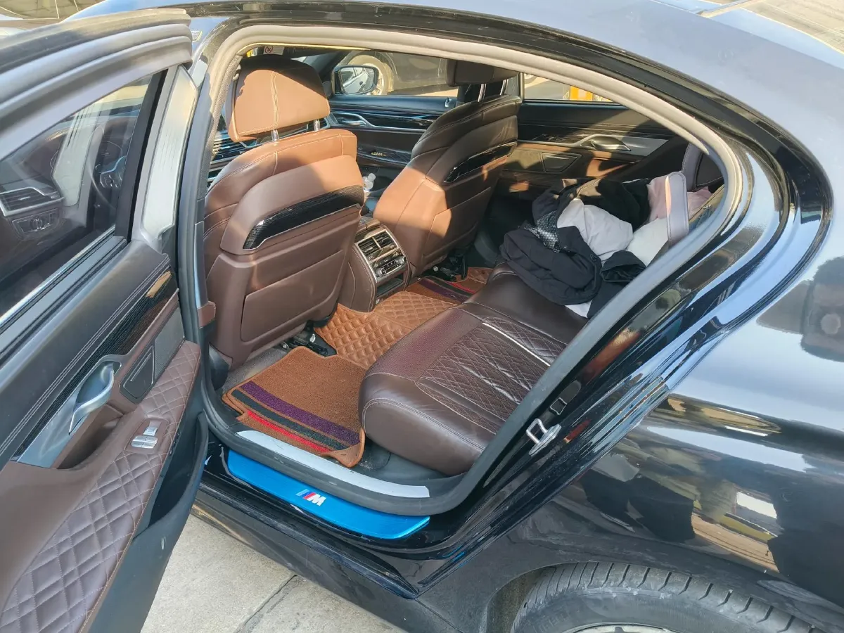 2019 BMW 7 Series 3.0T 340HP L6 8AT,autocango,china used car exporter,china ev exporter,chinese used car exporter,chinese used ev exporter
