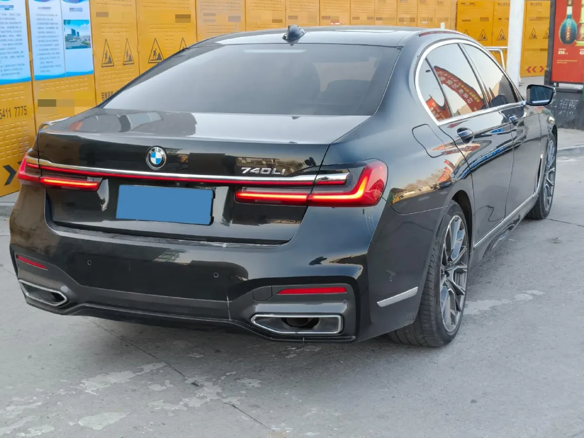 2019 BMW 7 Series 3.0T 340HP L6 8AT,autocango,china used car exporter,china ev exporter,chinese used car exporter,chinese used ev exporter