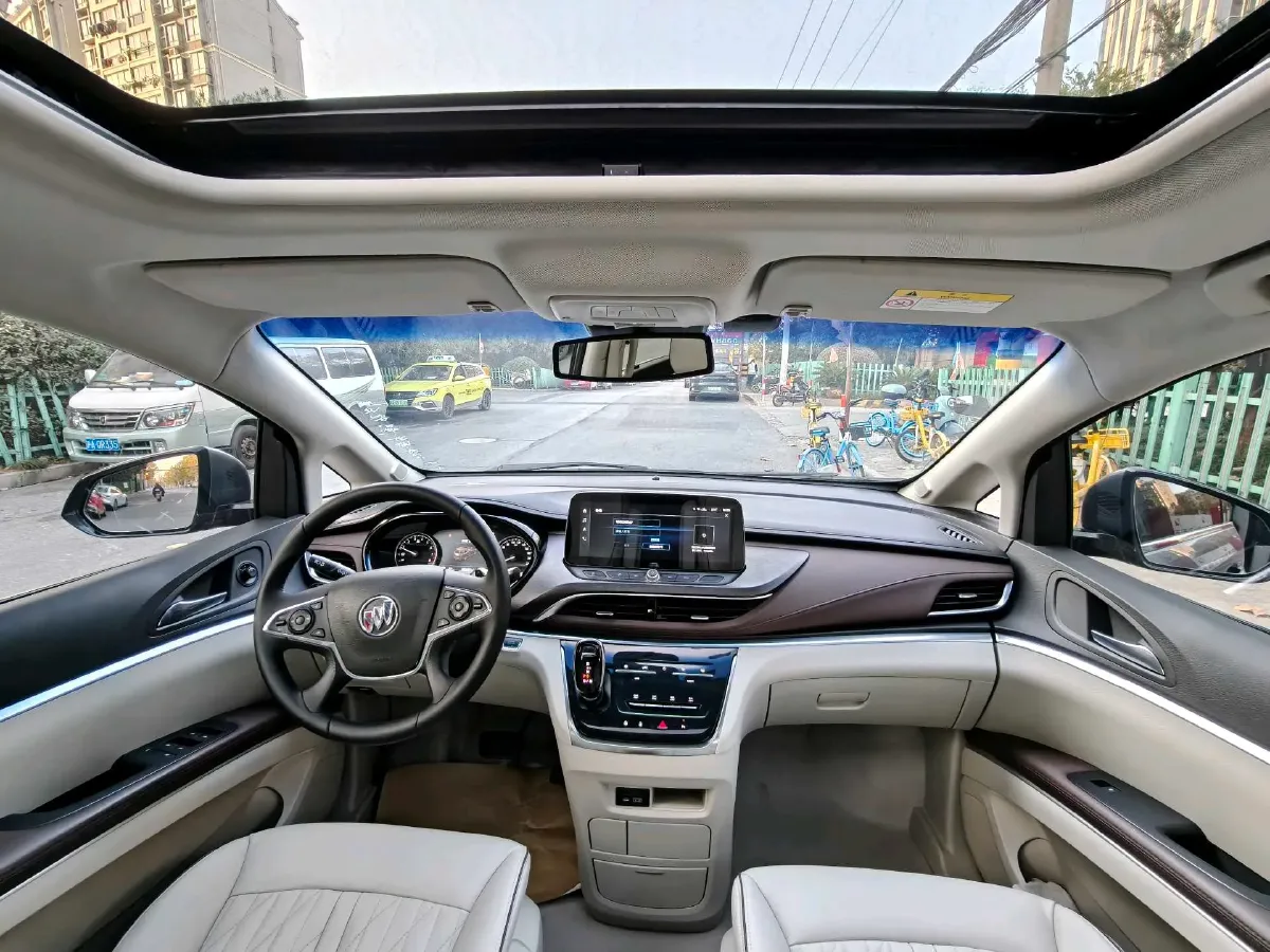 2022 Buick GL8 2.0T 237HP L4 9AT,autocango,china used car exporter,china ev exporter,chinese used car exporter,chinese used ev exporter