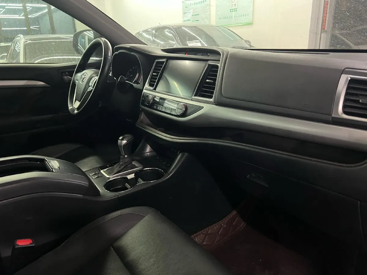 2021 Toyota Highlander 2.0T 220HP L4 6AT,autocango,china used car exporter,china ev exporter,chinese used car exporter,chinese used ev exporter