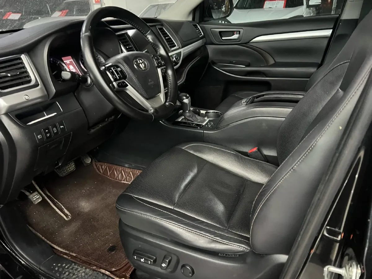 2021 Toyota Highlander 2.0T 220HP L4 6AT,autocango,china used car exporter,china ev exporter,chinese used car exporter,chinese used ev exporter